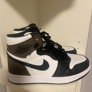 Air Jordan 1 mochas